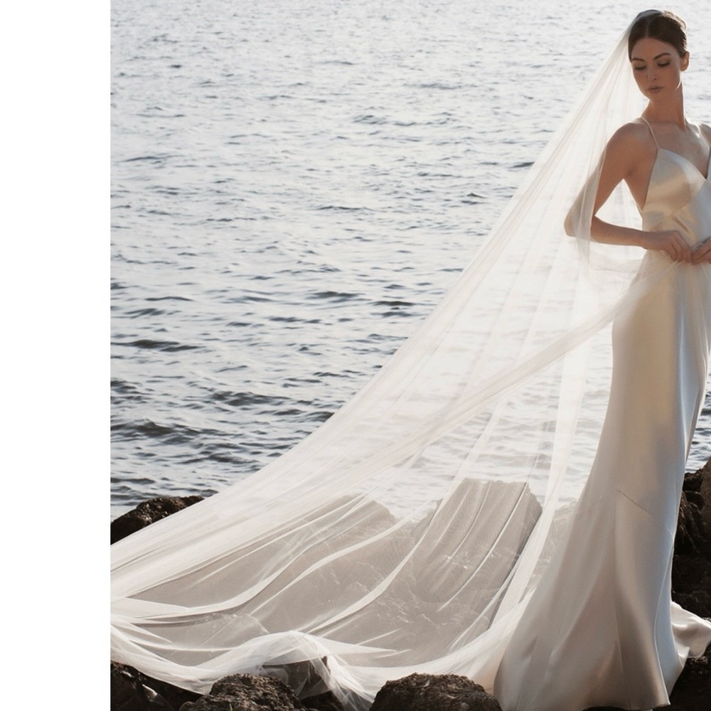 TONI FEDERICI Spanish Tulle Blusher and Veil in Silk White